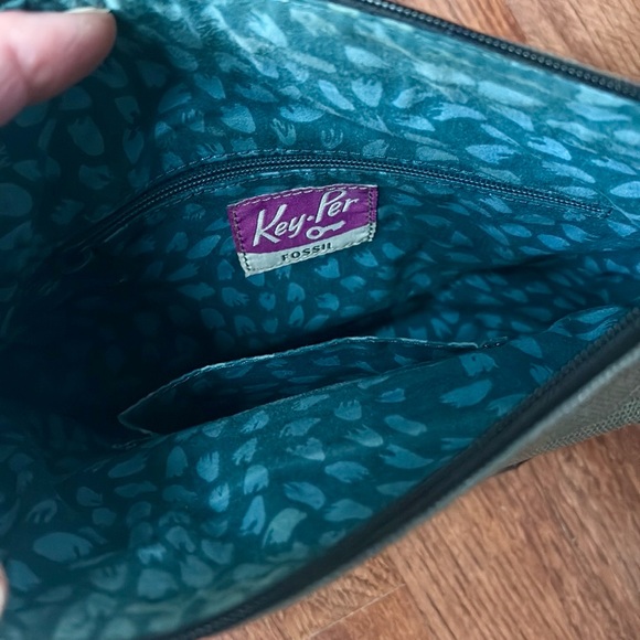 Fossil Key-Per Quilted Metallic Gray Leather Crossbody - Picture 14 of 16